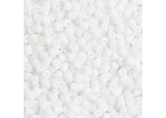 10C-03050, Czech 2 Cut 22g Chalk White